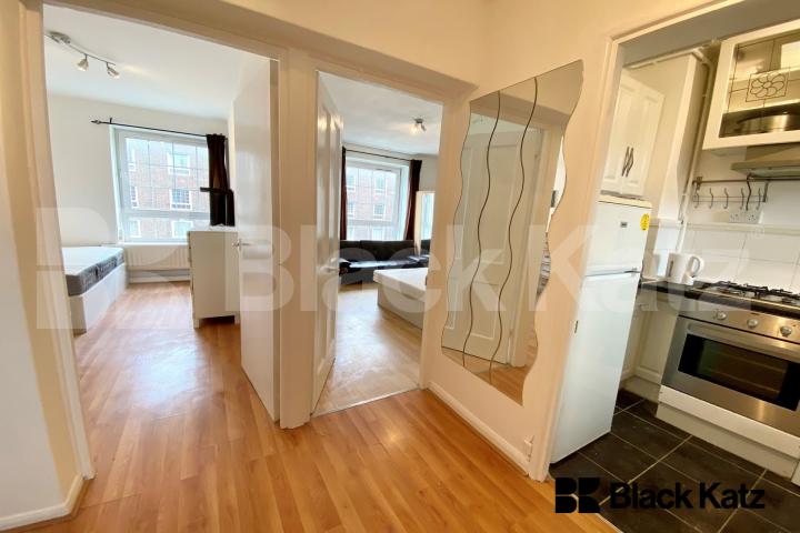 Neutrally decorated, prime location, wooden floors throughout  Law Street, Borough/London Bridge